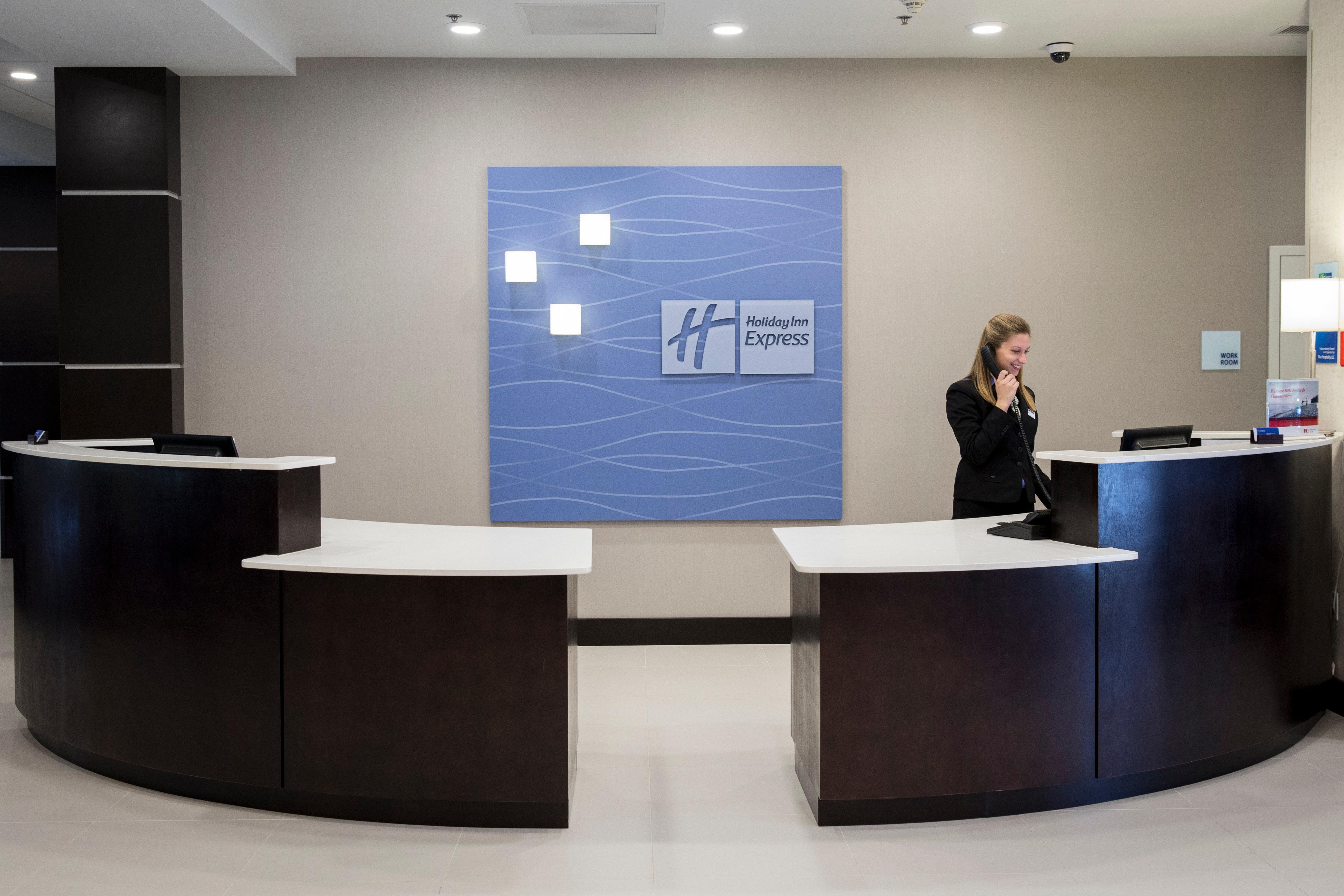Holiday Inn Express And Suites Edwardsville By Ihg מראה חיצוני תמונה