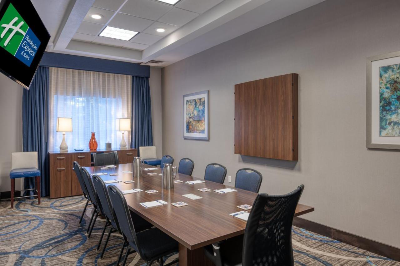 Holiday Inn Express And Suites Edwardsville By Ihg מראה חיצוני תמונה