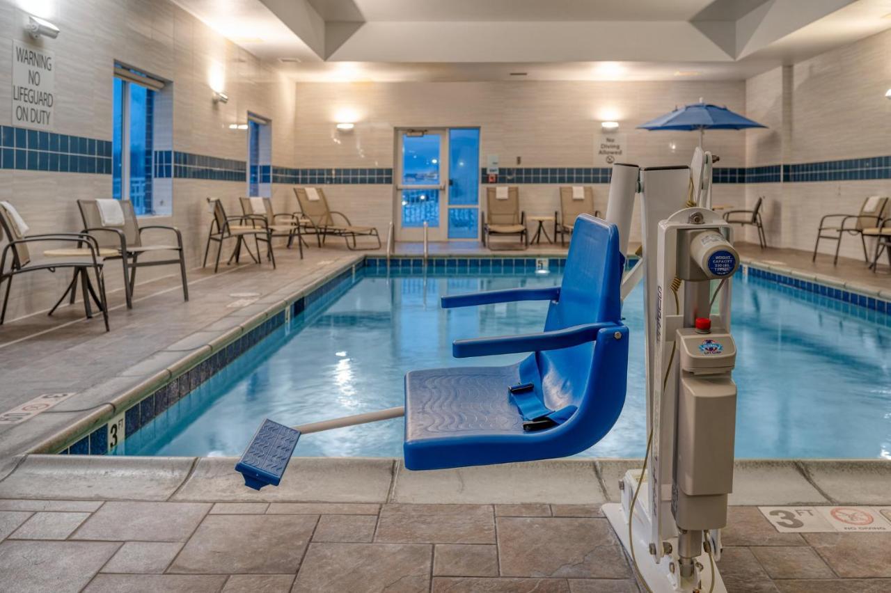 Holiday Inn Express And Suites Edwardsville By Ihg מראה חיצוני תמונה